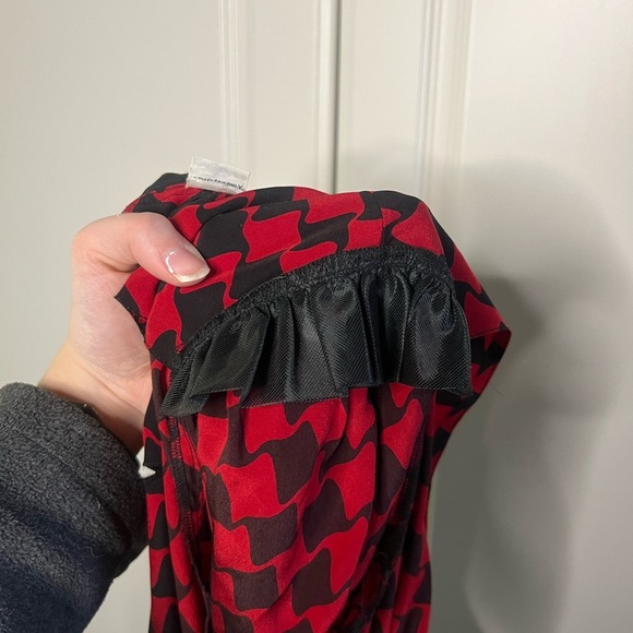 Vintage 1980’s 100% Silk Albert Nipon Portrait Collar Drop Waist Dress - Picture 14 of 14